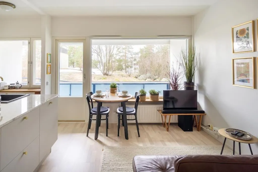 Eastend Pearl - Studio With Great Kitchen - Subway And Shops Near Apartment Helsinki