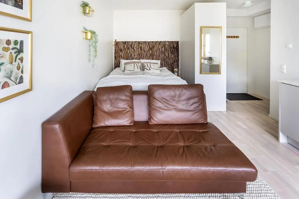 Eastend Pearl - Studio With Great Kitchen - Subway And Shops Near Apartment Helsinki